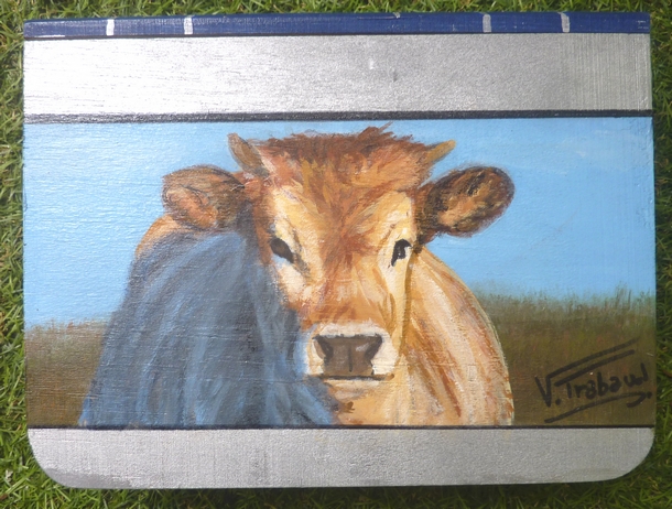 vache peinture acrylique sur Coffret en bois avec tiroir- trompe l oeil livre virginie TRABAUD