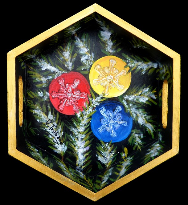 Peinture sur plateau en bois - déco boules de noël - copyright virginie trabaud