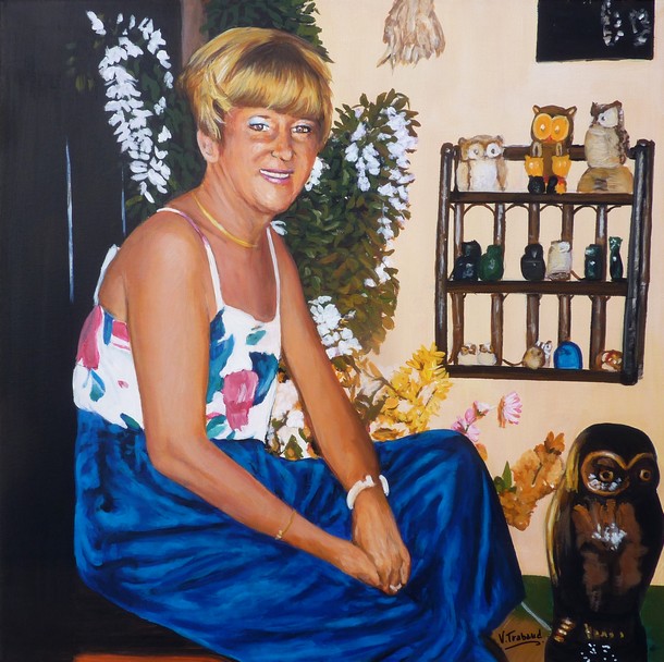 Peinture Portrait de Femme blonde assise avec des hiboux d'aprs photos - tableau Acrylique - Copyright Virginie TRABAUD Artiste Peintre